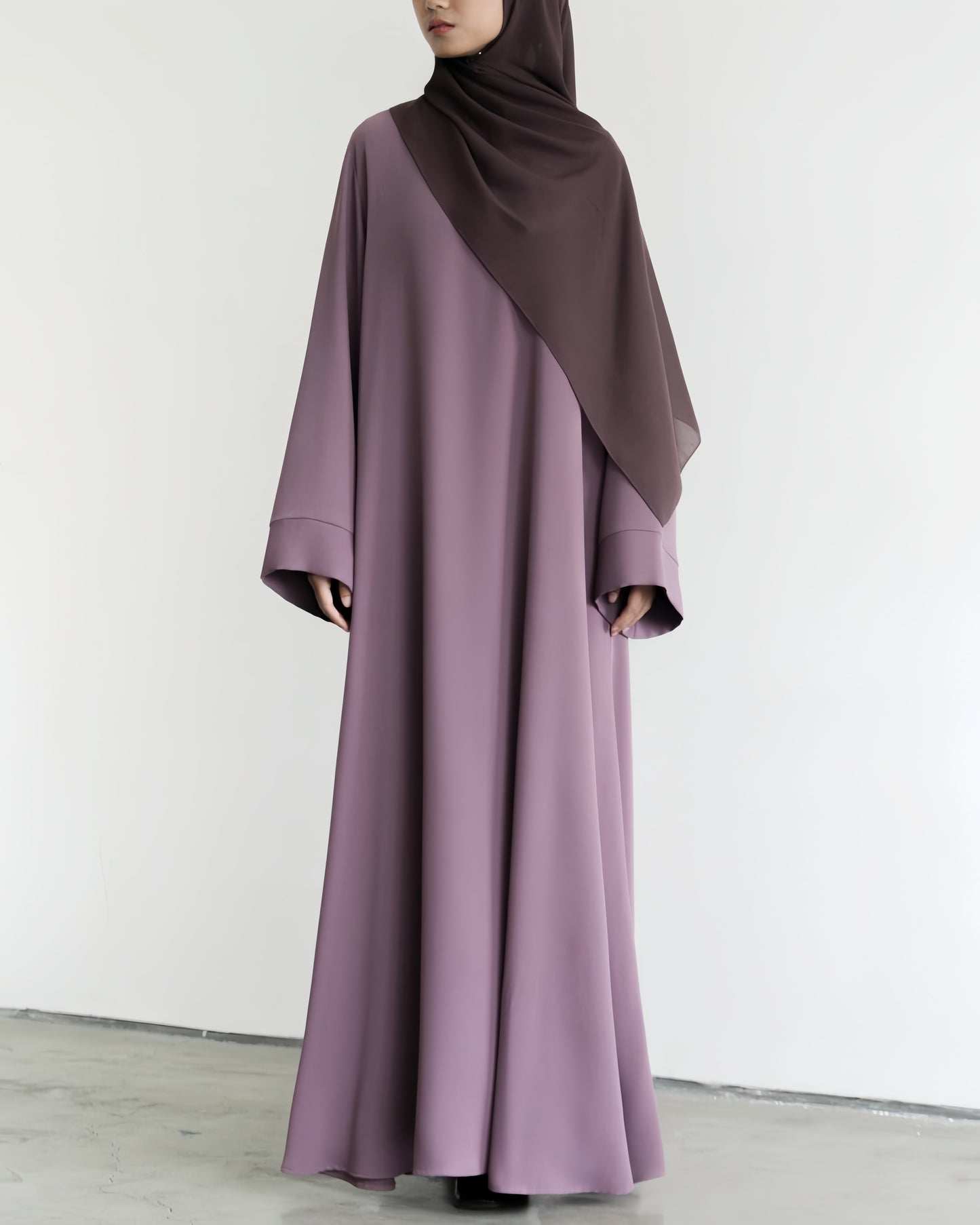 Essential Flow Abaya