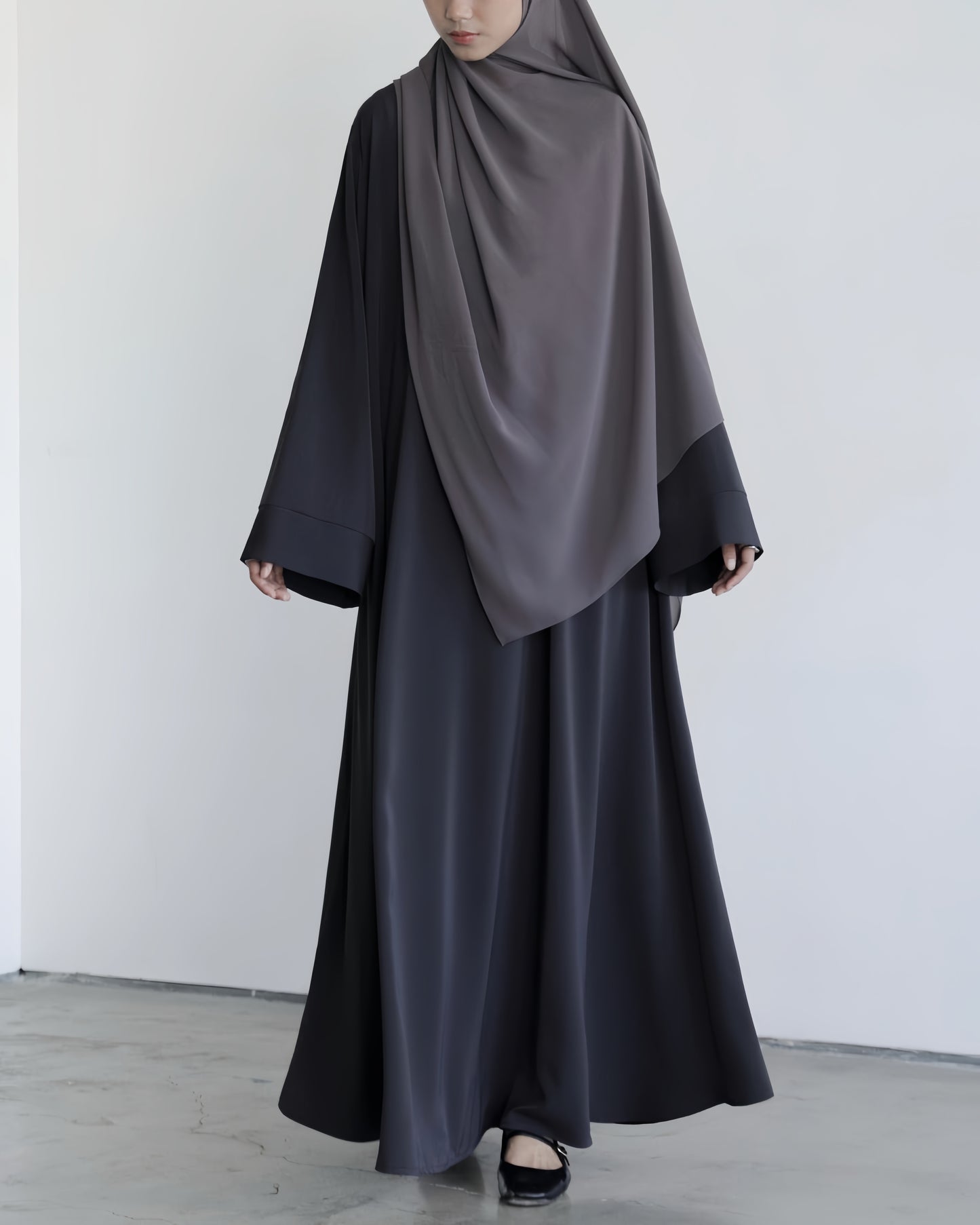Essential Flow Abaya