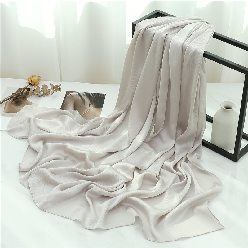 Satin Crinkle Hijab in Silver