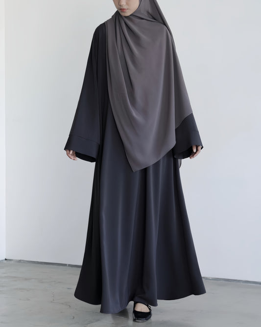 Essential Flow Abaya
